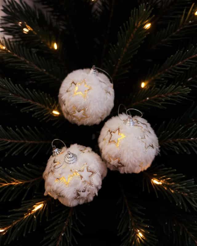 Yıldız Desenli Peluş 4 Lü Top Süs 8 CM