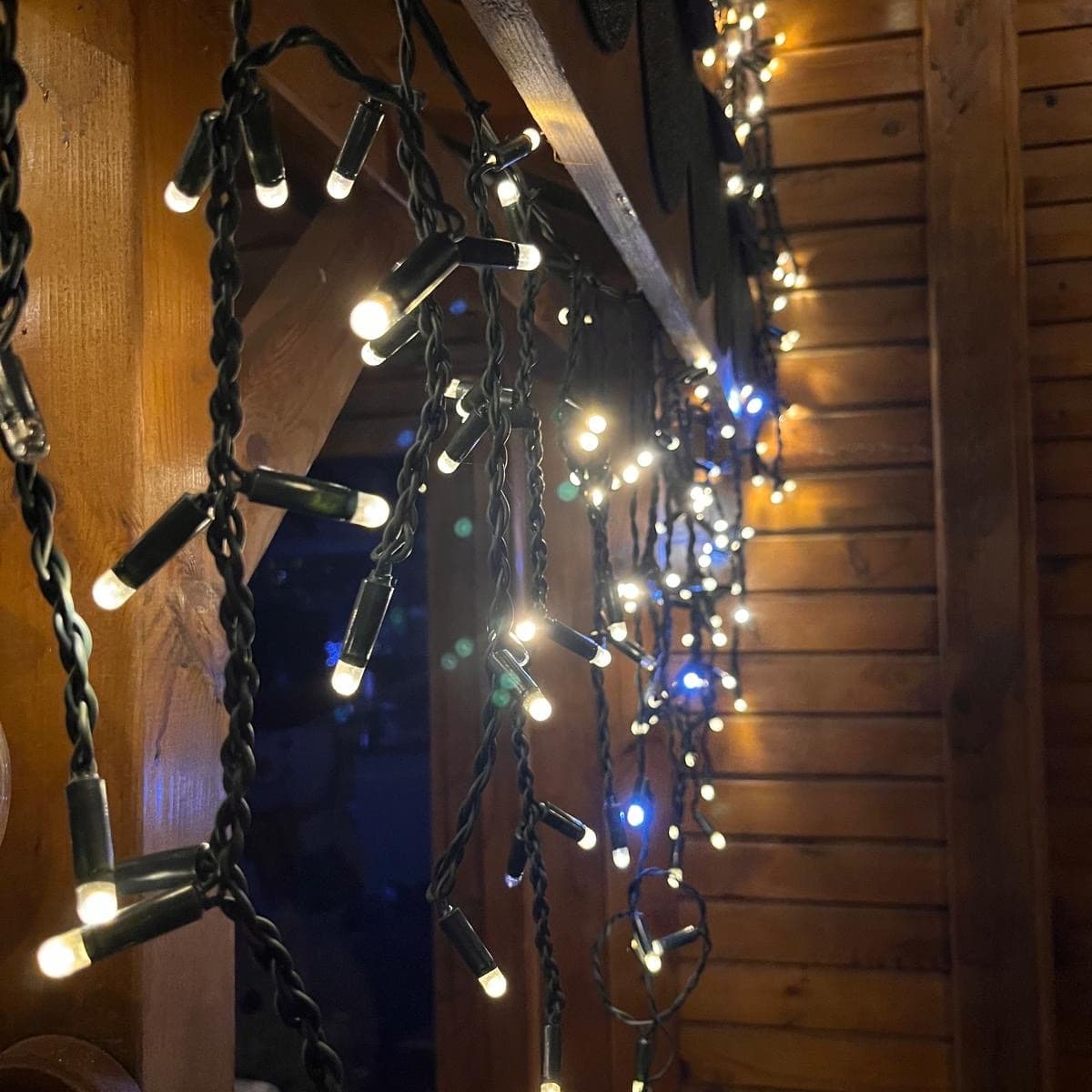 Yılbaşı Dış Mekan Eklenebilir Saçaklı LED Işık Gün Işığı 2,5 Metre