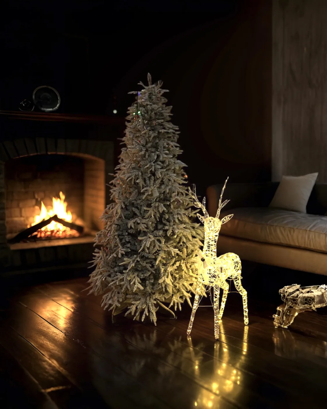 İthal Yılbaşı Ağacı Kendinden Karlı Ve led Işıklı 180 CM